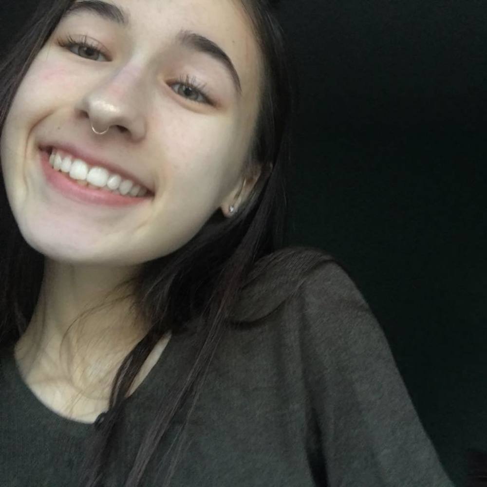 Meet your Posher, Kayla